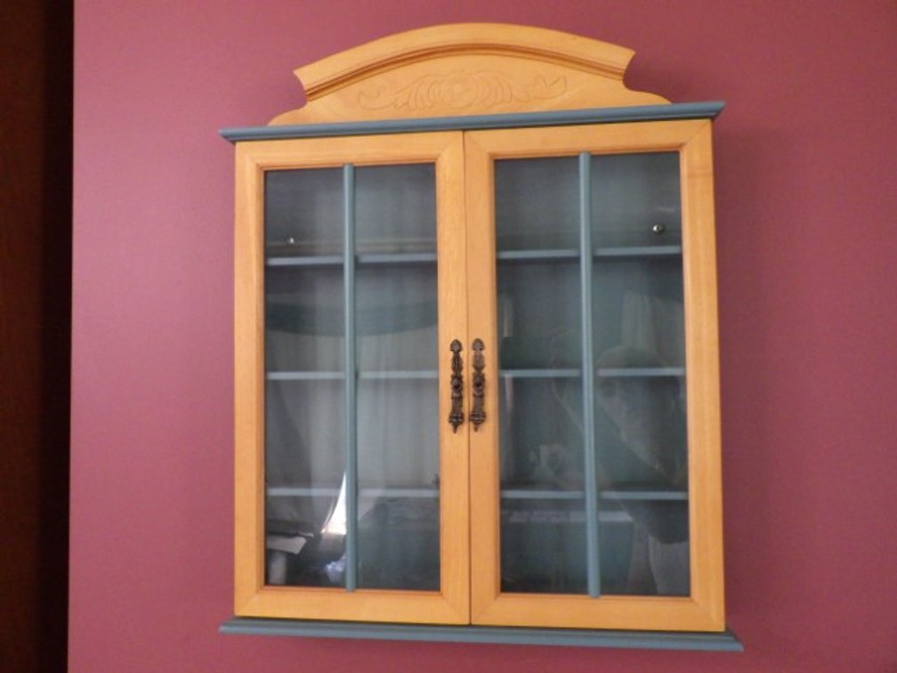 Wall Hung Curio Display Cabinet