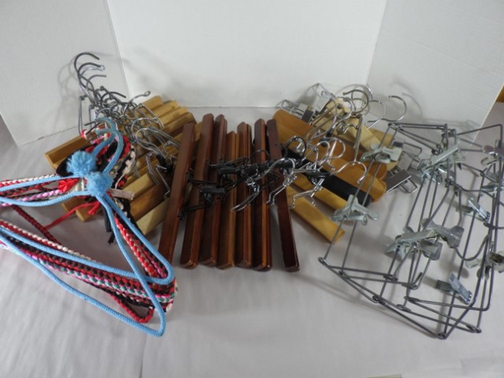 Wooden Clamping Coat Hangers &