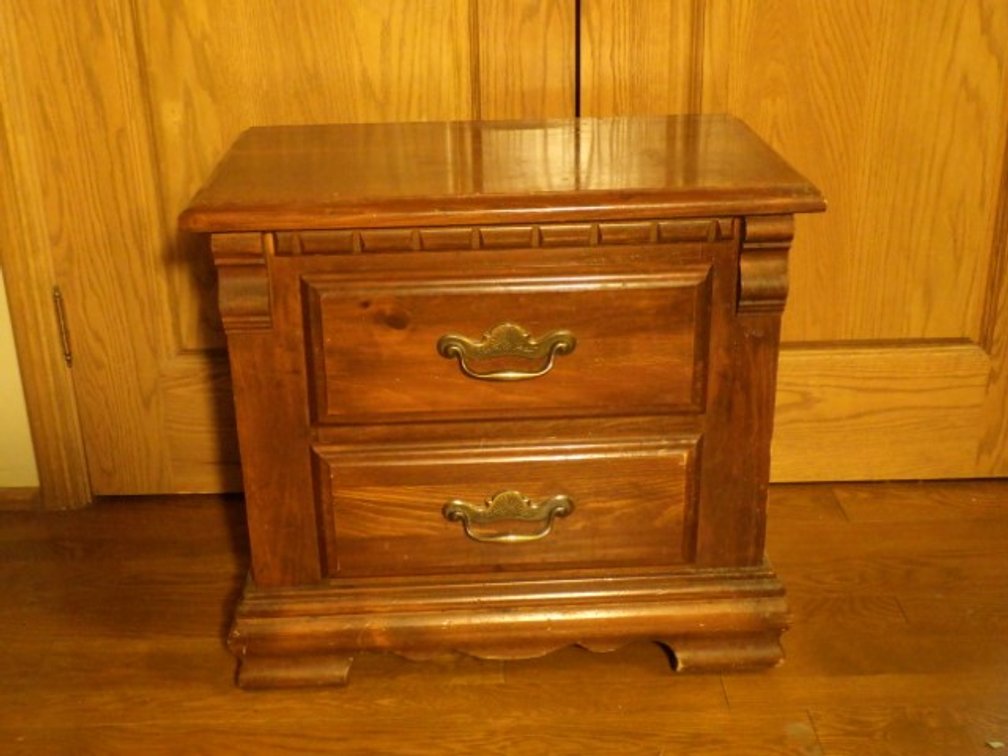 2 Drawer Night Stand