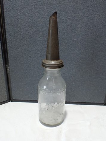 Image for Quart Oil Bottle