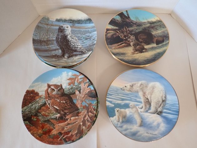 Image for Wildlife Themed Collector Plates