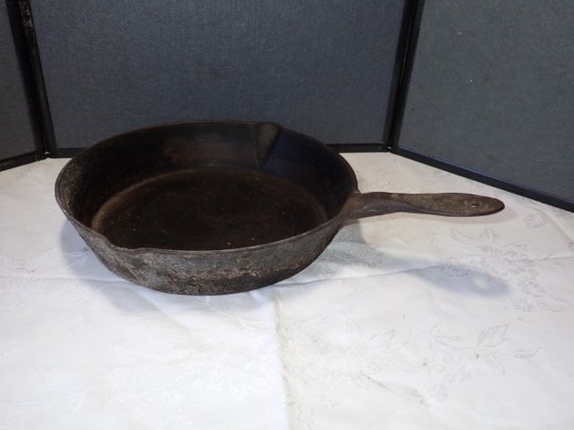 Image for Double Spout Cast Iron Skillet