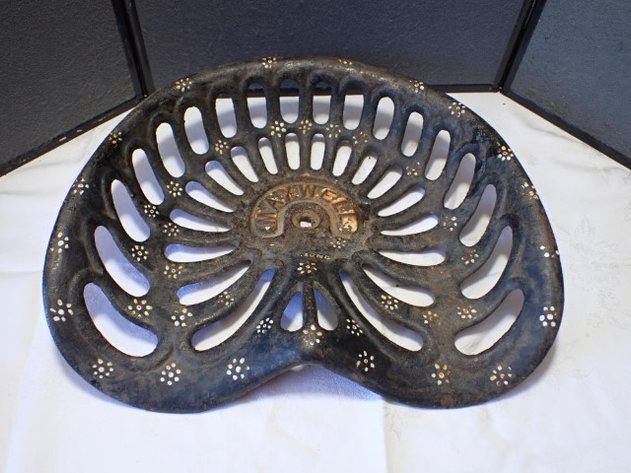 Image for MAXWELL Tractor Seat
