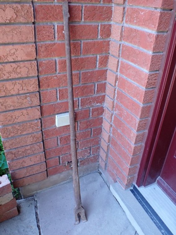 Short Rail Spike Puller