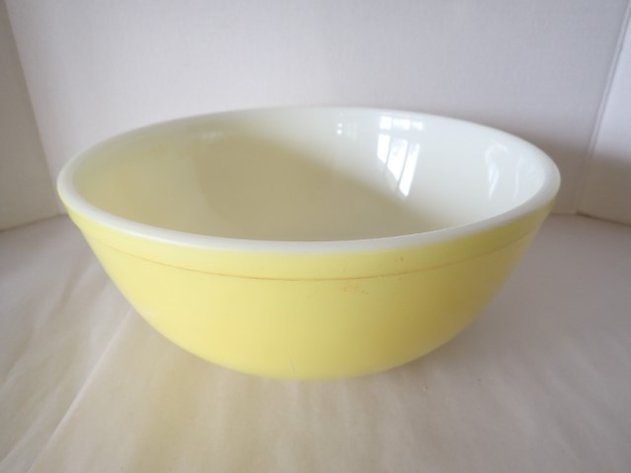 Image for Pyrex Mixing Bowl