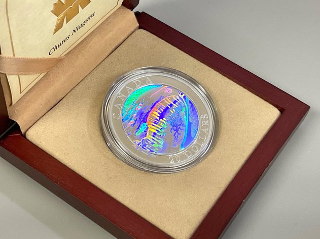 Image for 2003 $20 Fine Silver Holographic Coin