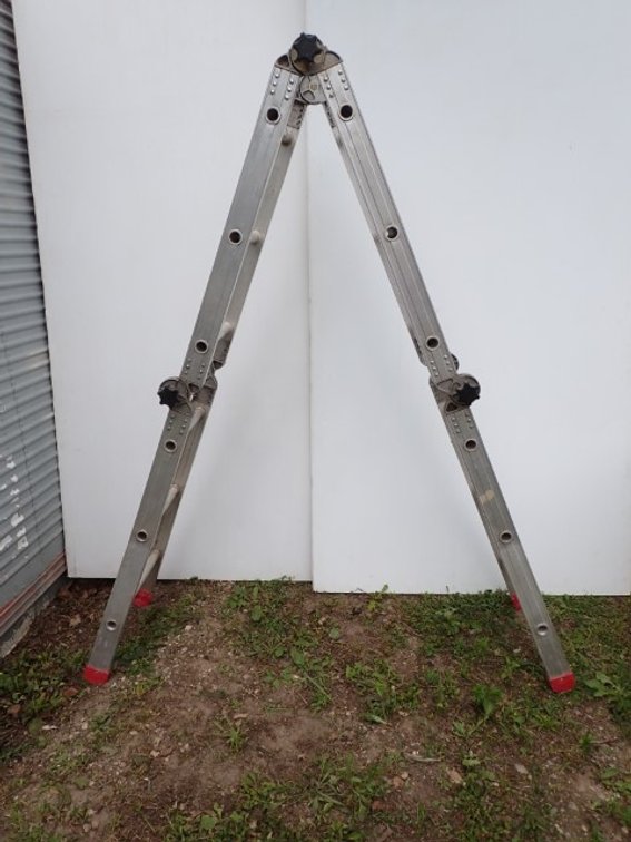 Articulating Featherlite Ladder