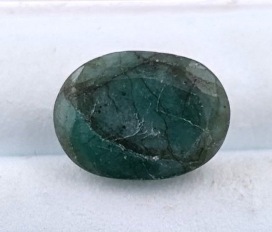 4.63 ct Certified Emerald gemstone ($3,900 Appraisal)