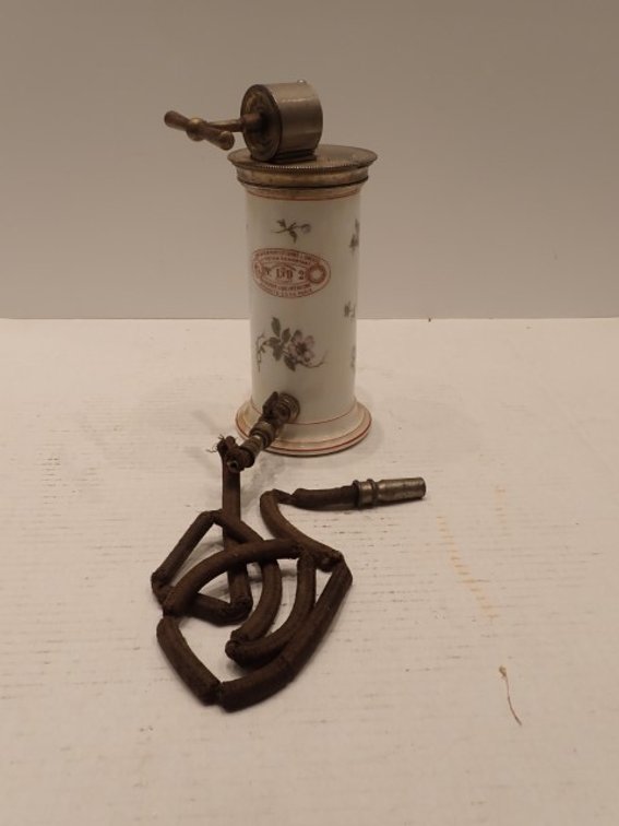 Porcelain Medical Irrigator