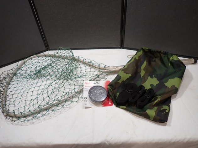 Image for fishing net and pellets