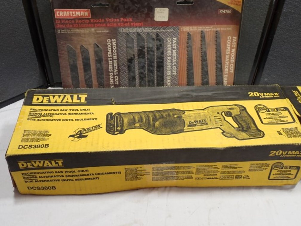 DeWalt Reciprocating Saw and Blades