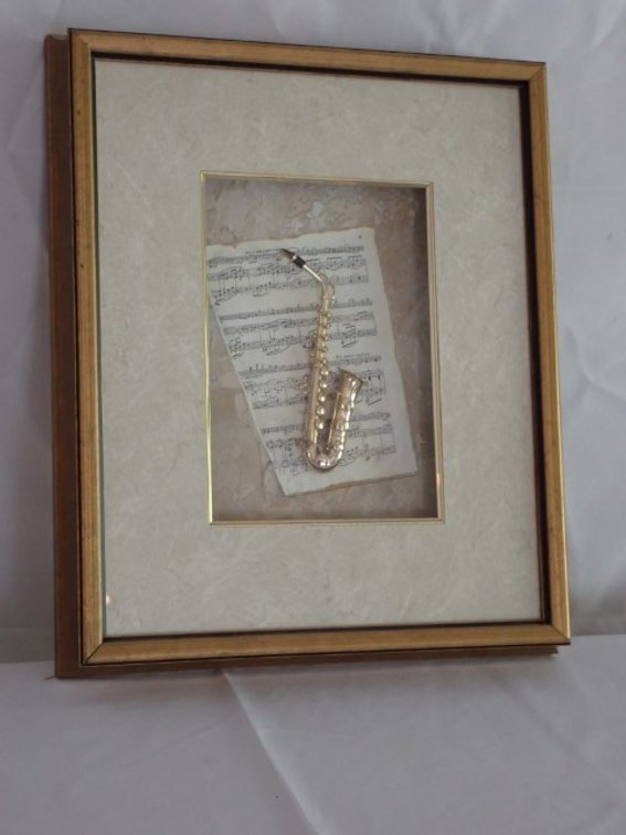 Shadow Box of Saxophone