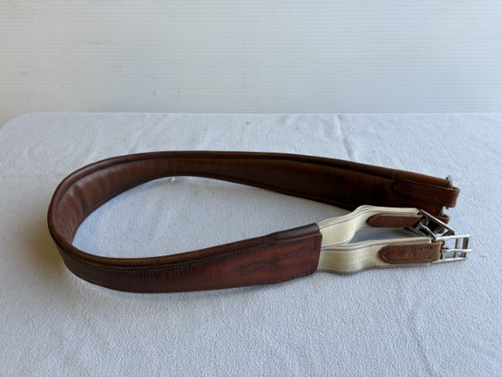 Leather Contoured Girth
