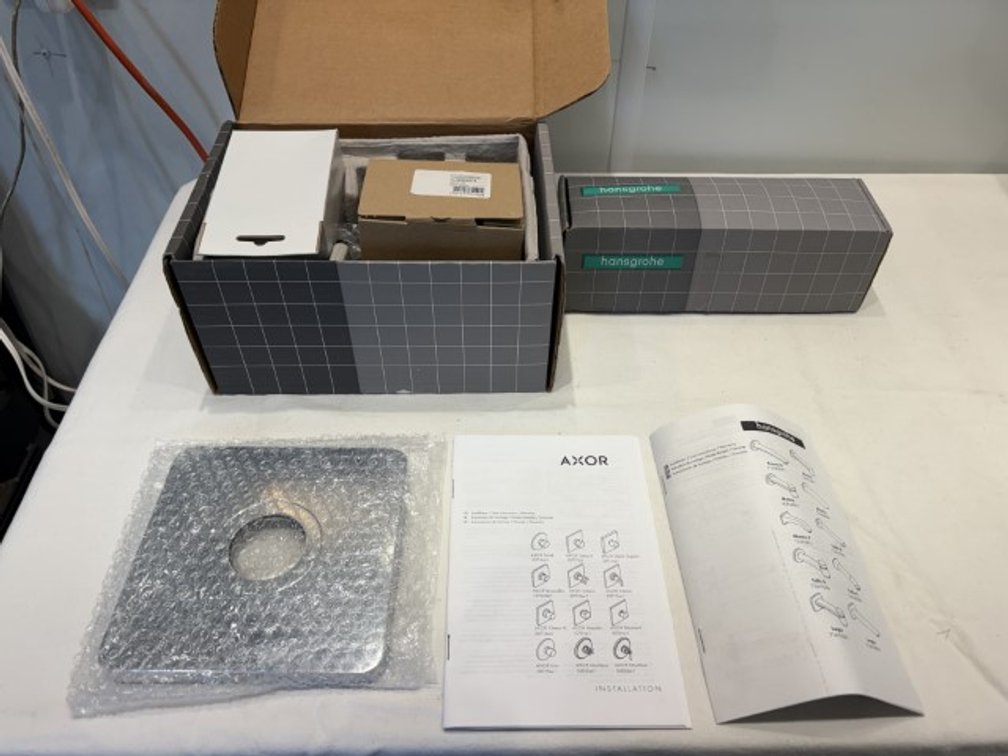 NEW Axor Tub Spout & Thermostatic Mix