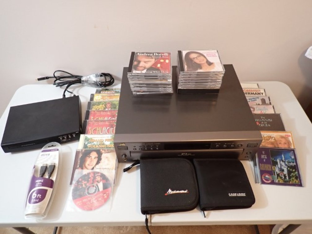 JVC 5 Disc Player plus