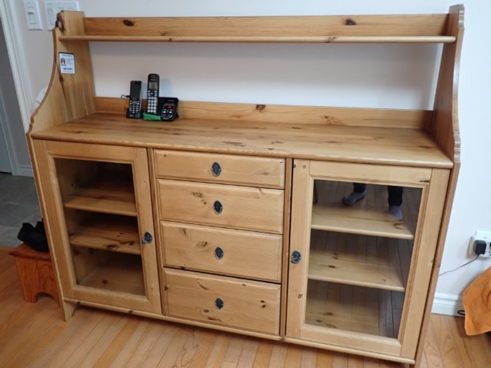Pine Display Hutch/Sideboard