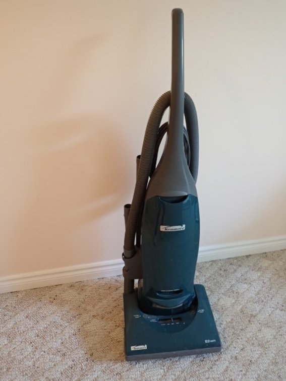 Kenmore 12-Amp Upright Vacuum Cleaner