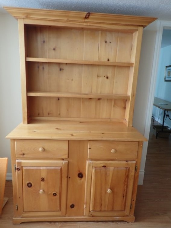 Pine Display Hutch