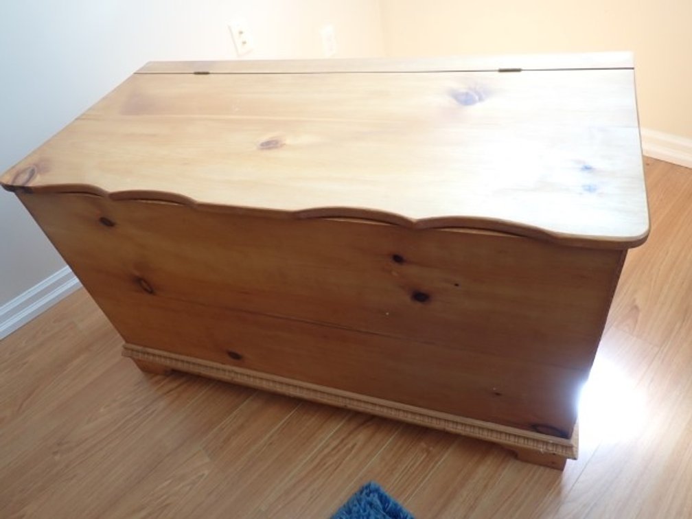 Pine Blanket Chest