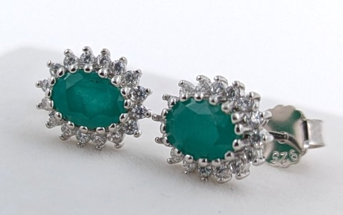 2.8 ct Certified Silver Emerald gemstone earrings ($1,832 Appraisal)