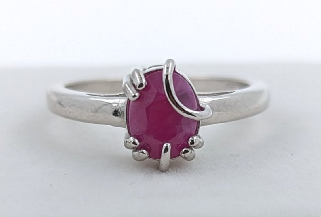 2.6 ct Certified Silver Ruby gemstone ring ($1,451 Appraisal)
