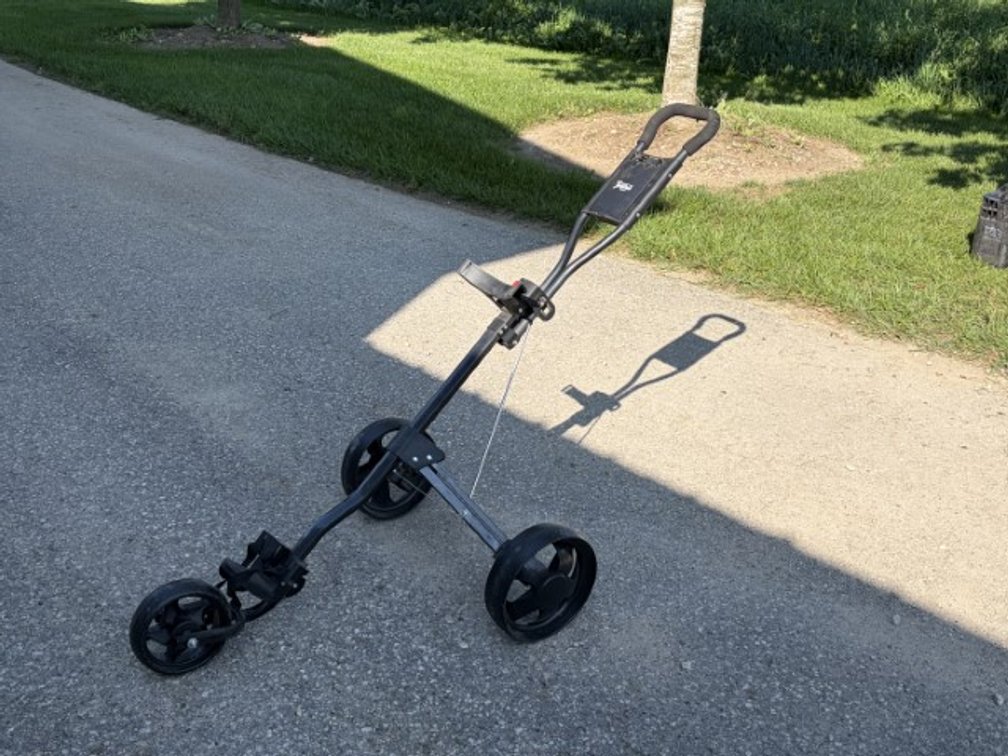 Gold Eagle 3-Wheel Golf Push Cart