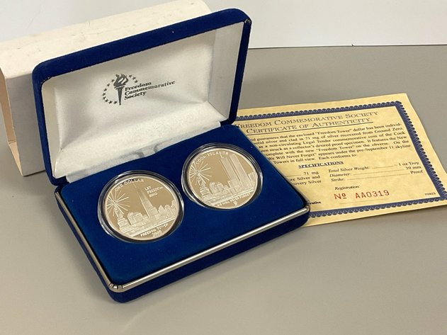 Image for Set of Silver “Freedom Tower” Dollar Coins in Case