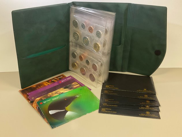 Image for RCM Wallet with 10 UNC Classic Sets