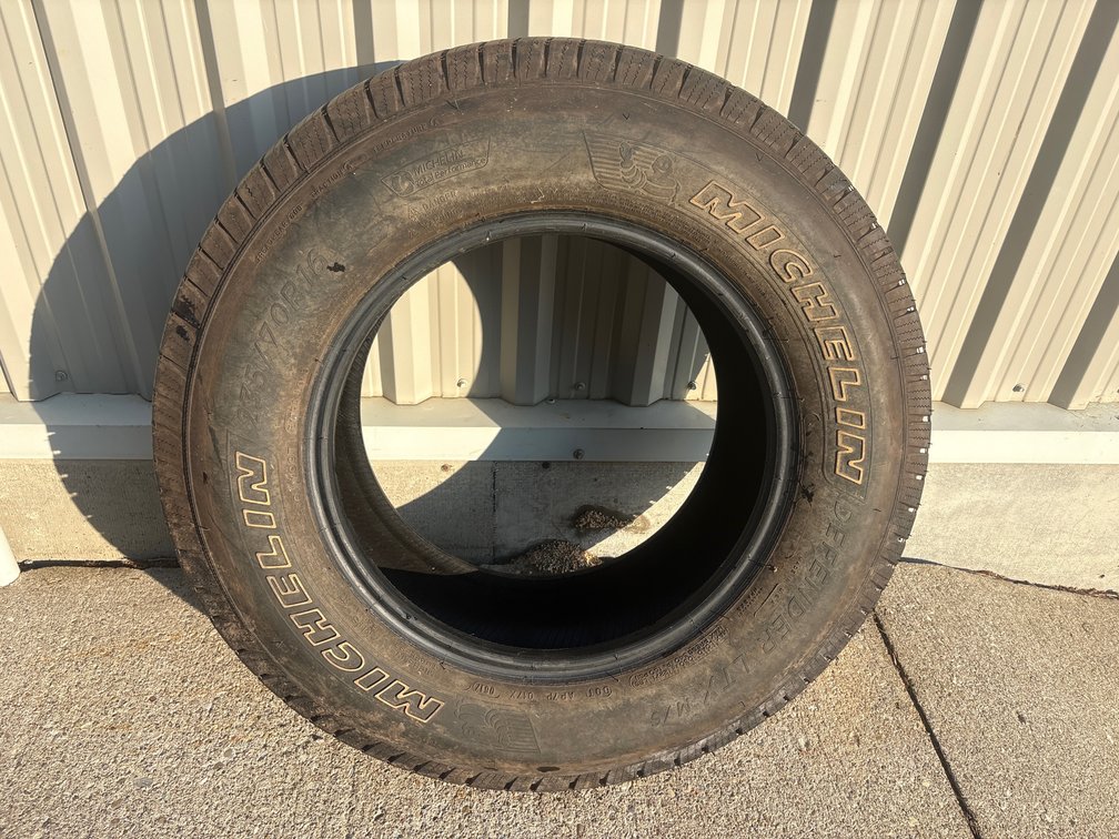 Michelin defender LTX  M/S