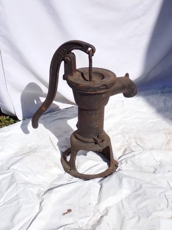 Image for Cast Iron Water Pump Head