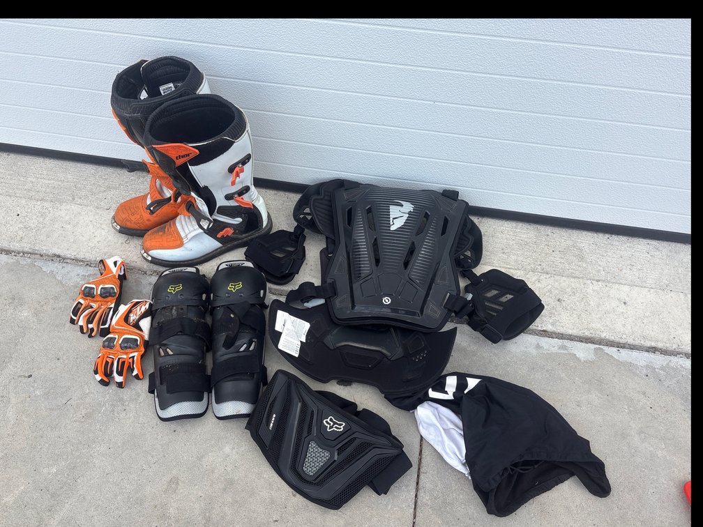 Motocross body protective gear