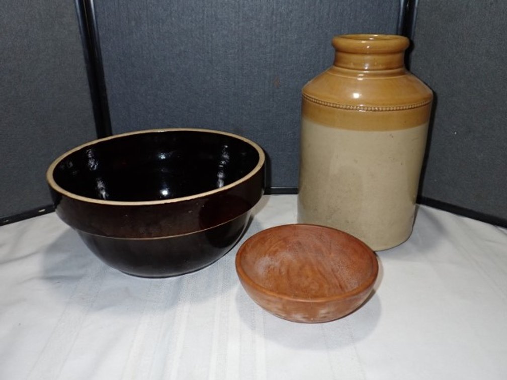 Crock and Mixing Bowl