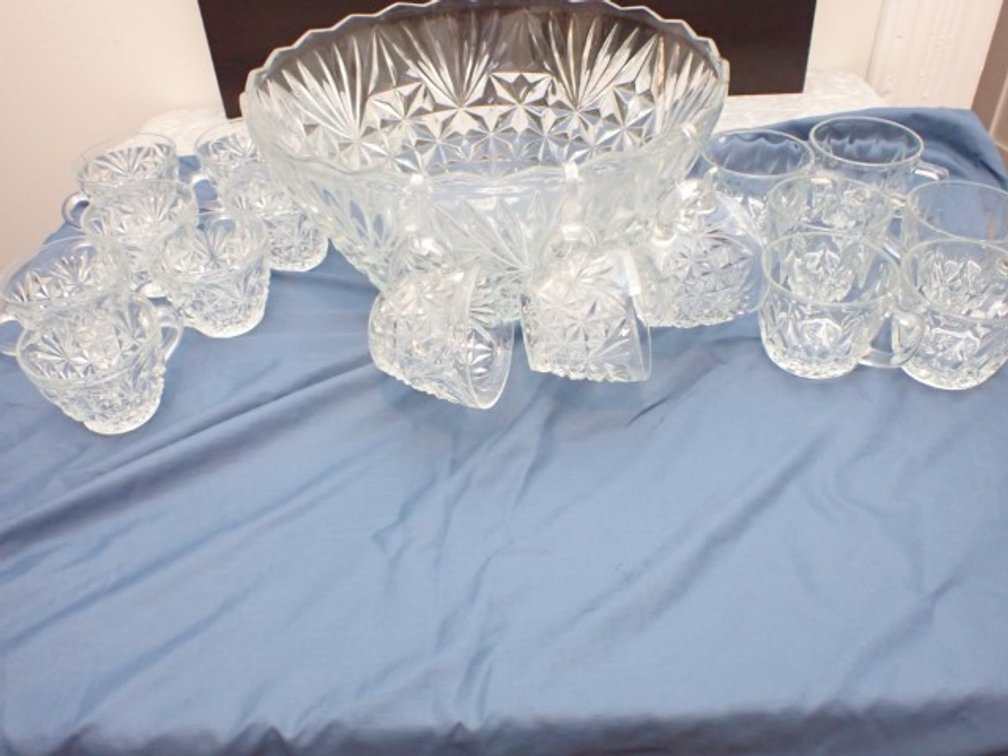Punch Bowl and 17 Cups