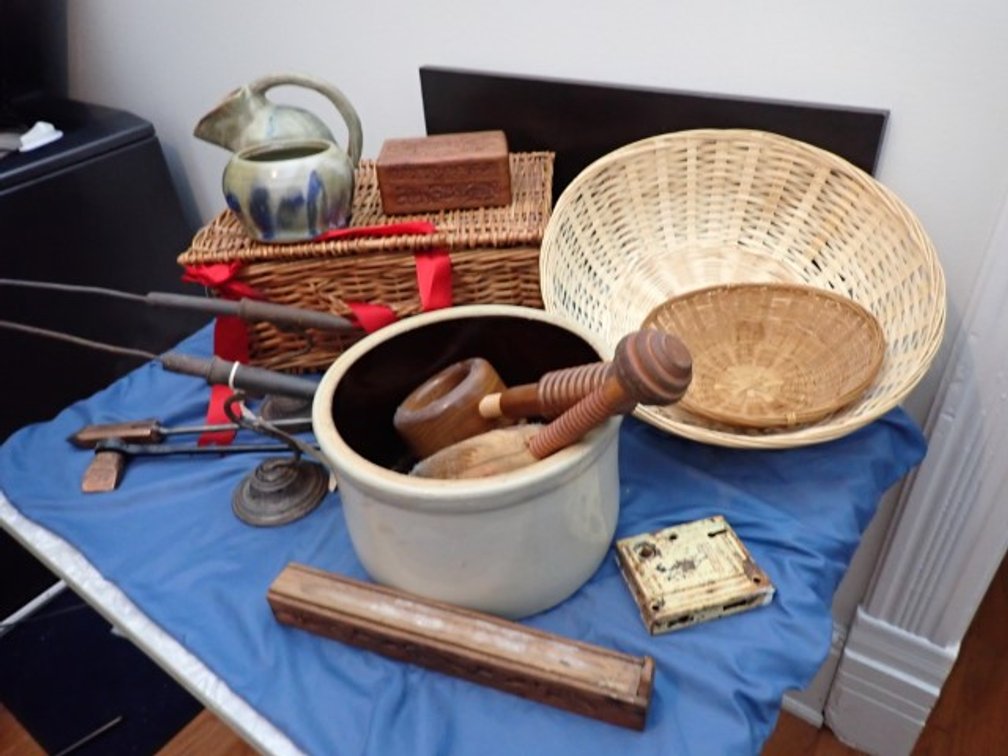 Crock, Pottery, Baskets
