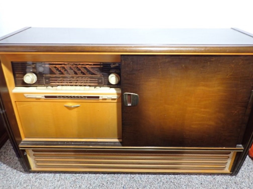 Graetz Console
