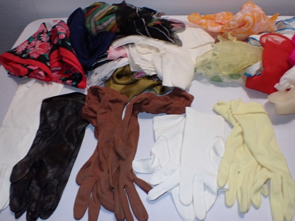 Scarves & Gloves
