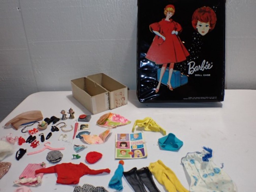 Barbie Case & Friends