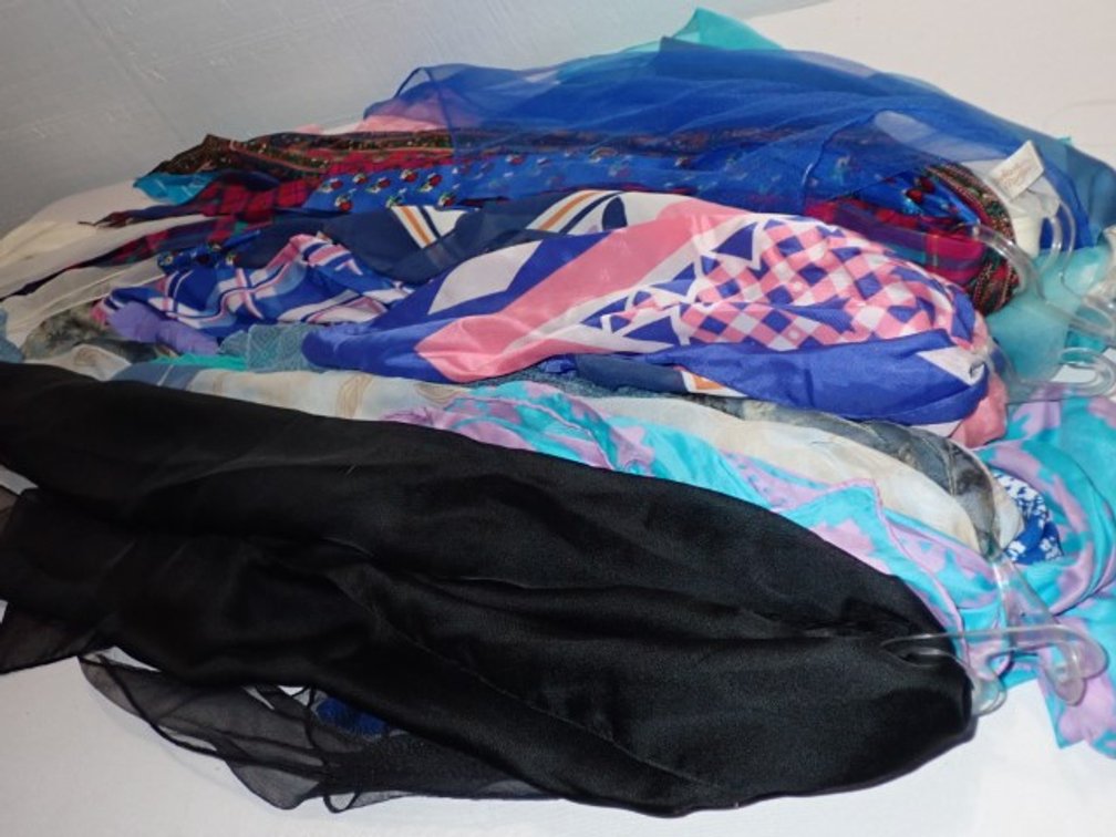 Women's Scarves