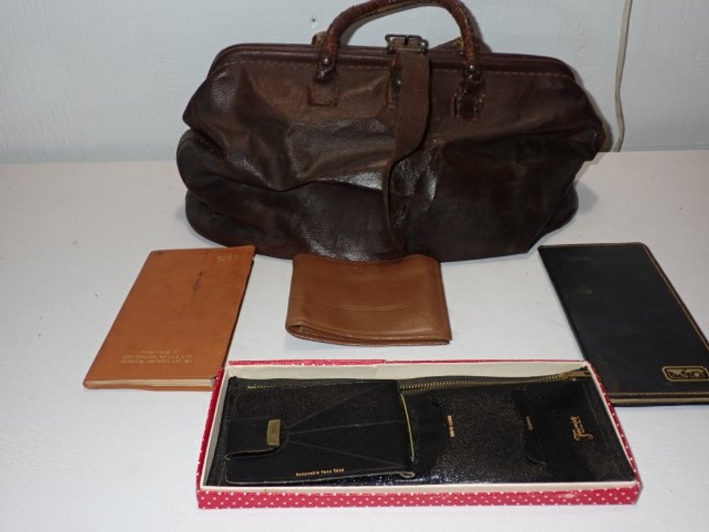 Aged Bag with Wallets