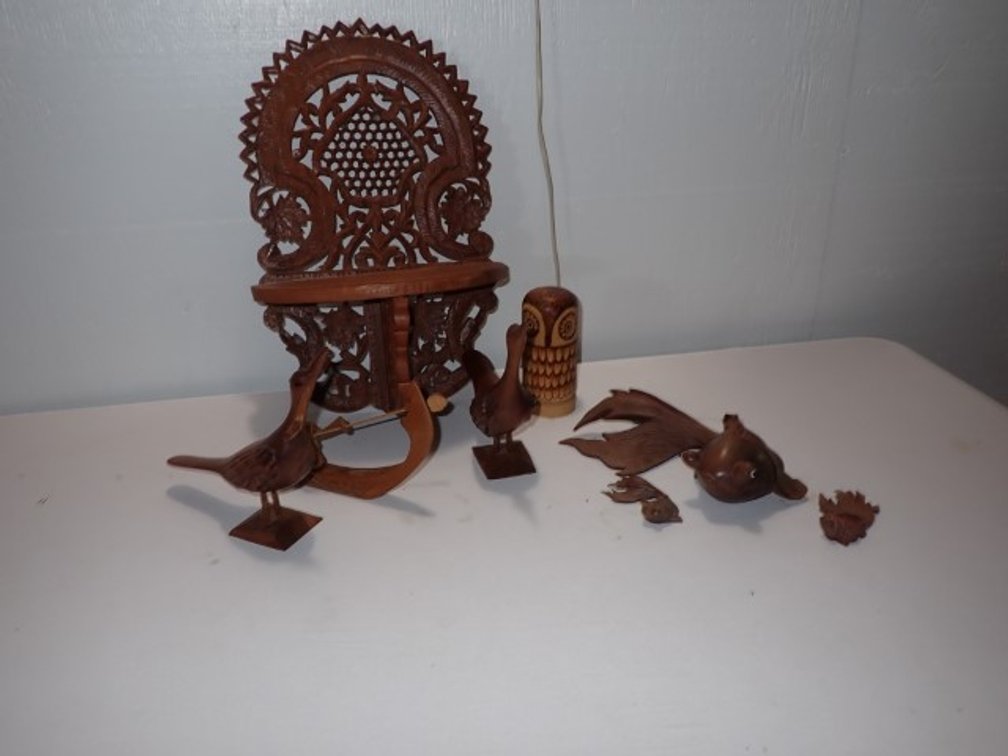 Shelf and Birds in Wood