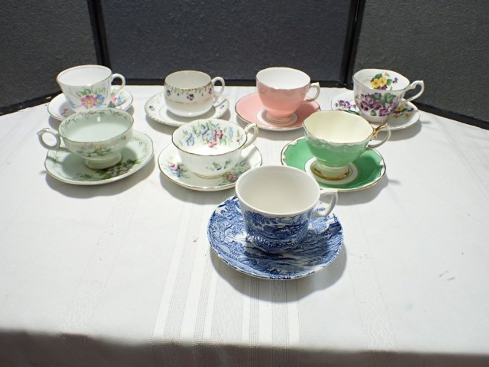 Tea Cups & Saucers