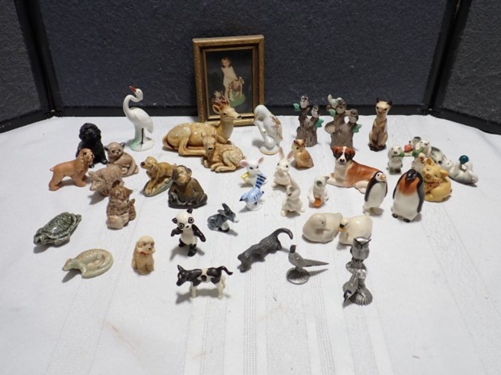 Wade & Other Mini Animal Figurines
