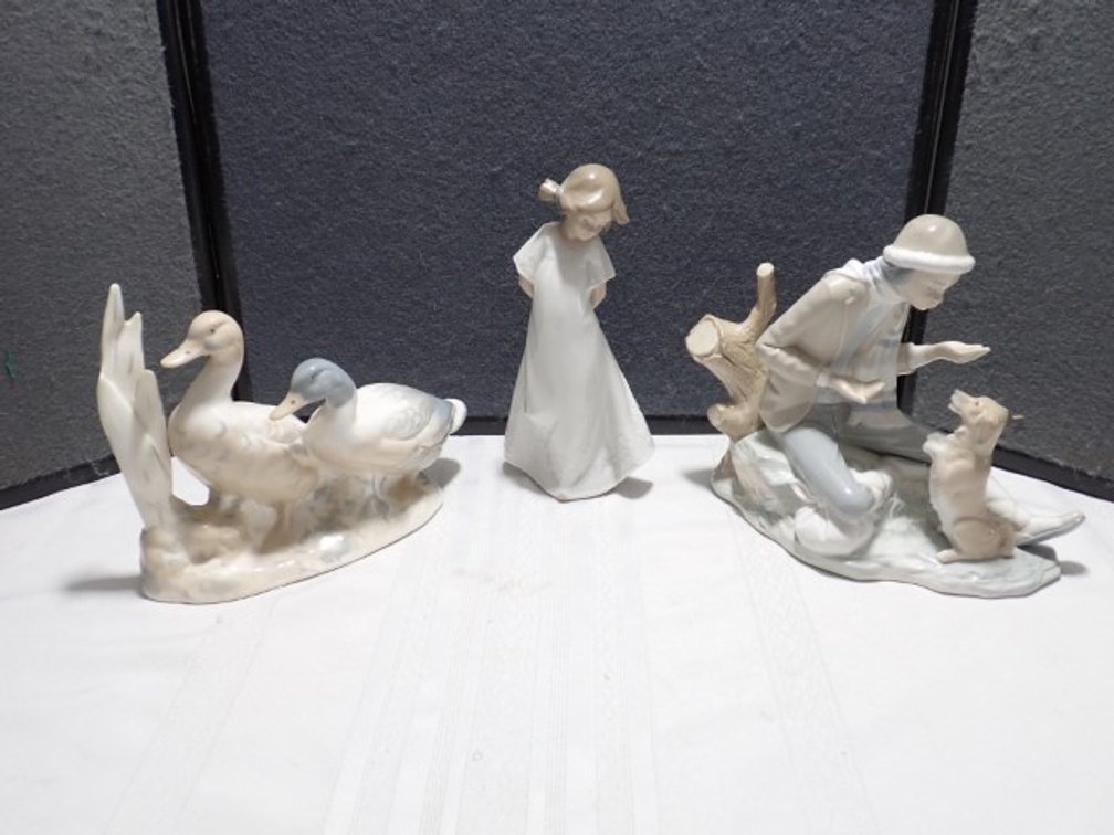 NAO & REX Figurines
