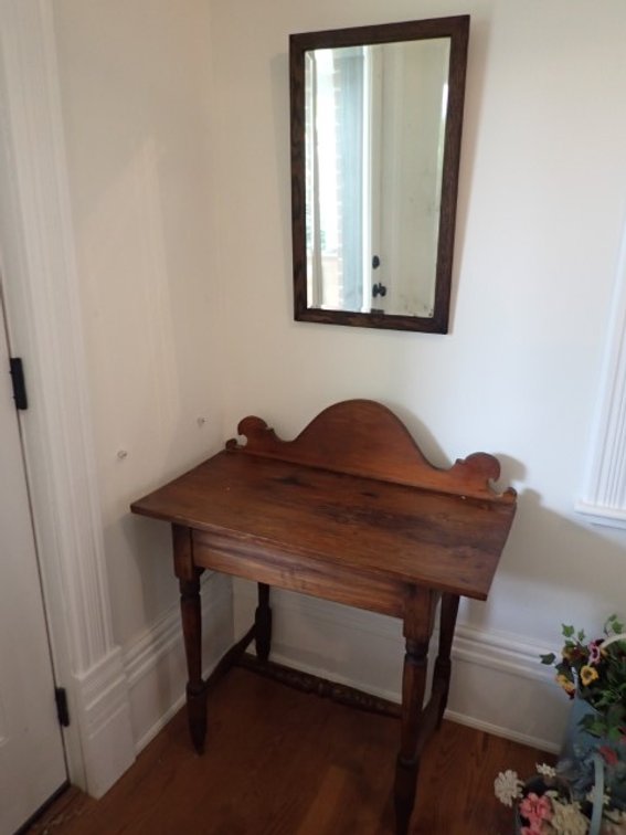 Entrance Table and Mirror