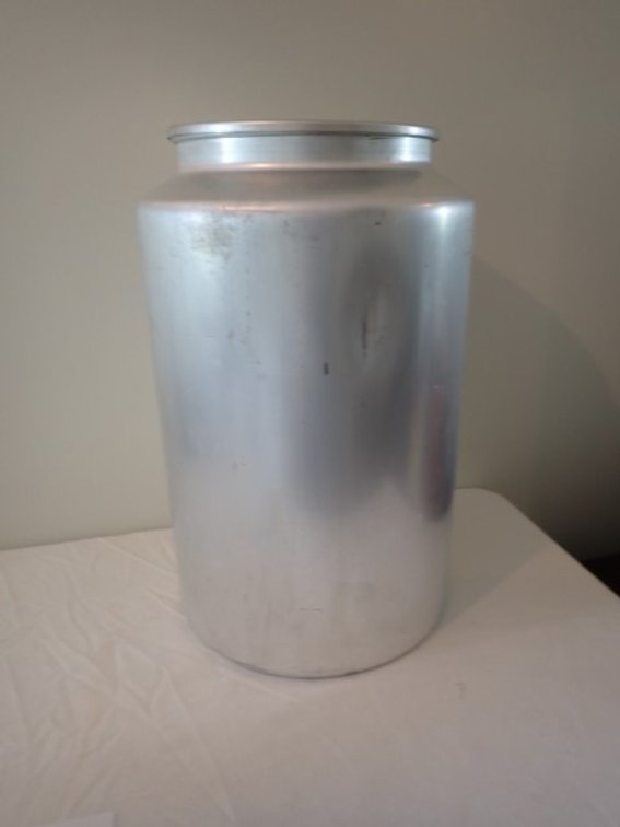 Large Aluminium Can with lid