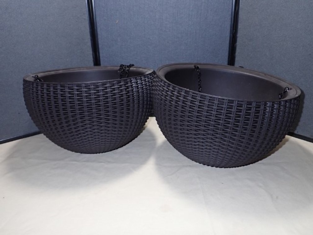 Plastic Weave Hanging Baskets
