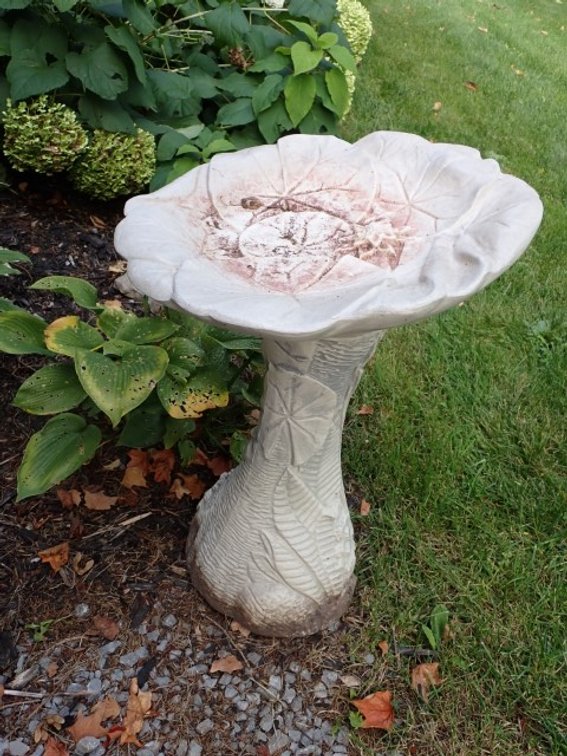 Six Garden Plaques and Bath