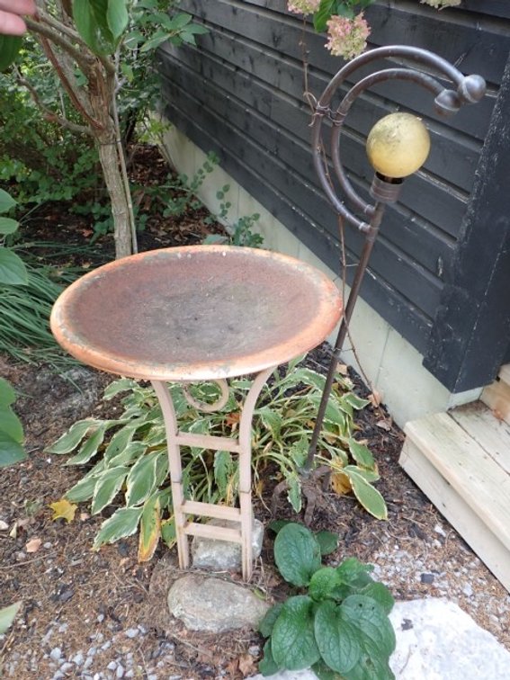 Metal Bird Bath