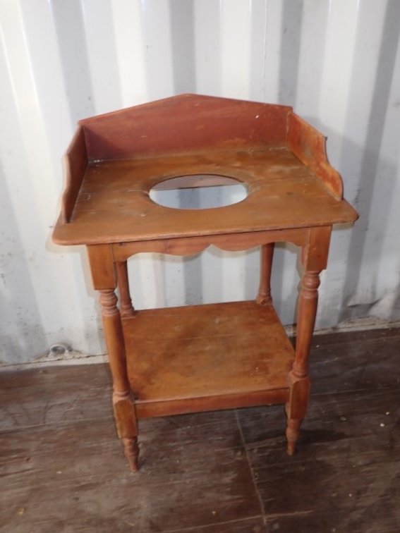 This Ol' Washstand