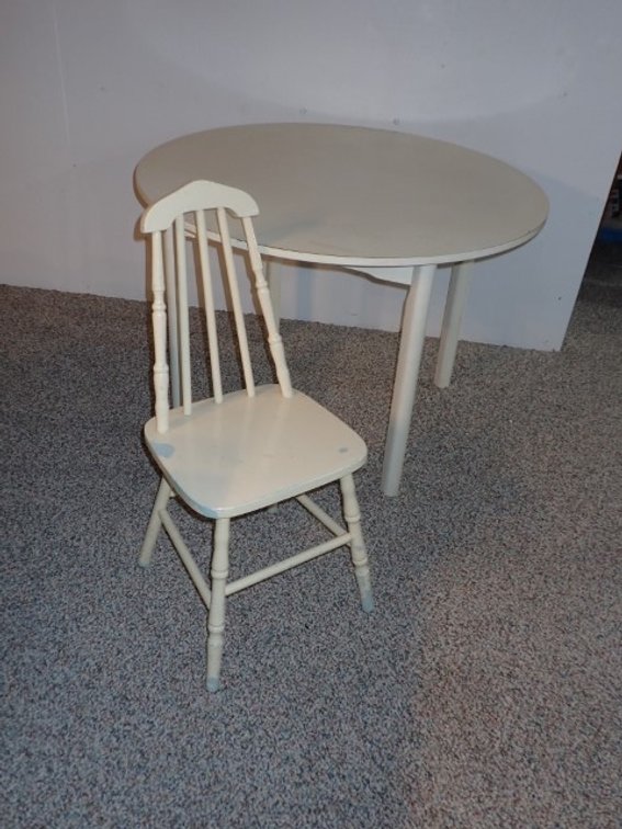 Table & Chair